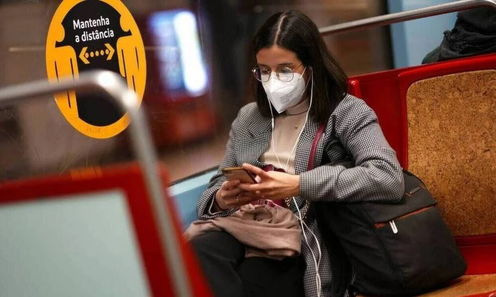 Κορονοϊός - Ιταλία: Υποχρεωτικές οι μάσκες στα μέσα μεταφοράς-Μόνη εξαίρεση τα αεροπλάνα